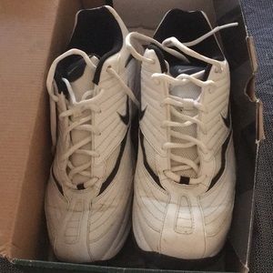 Men’s Nike golf shoes size 10.5